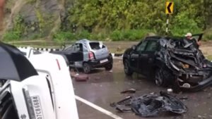 Miracle on the Hills; Large Rock Hits Tata Harrier; Car Crushed, Passengers Safe (See Video) NewsBharat247