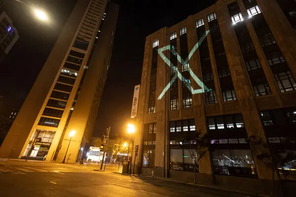 Twitter's "X" Rebranding Sparks Controversy; Giant Flashing "X" Attracts City's Wrath NewsBharat247